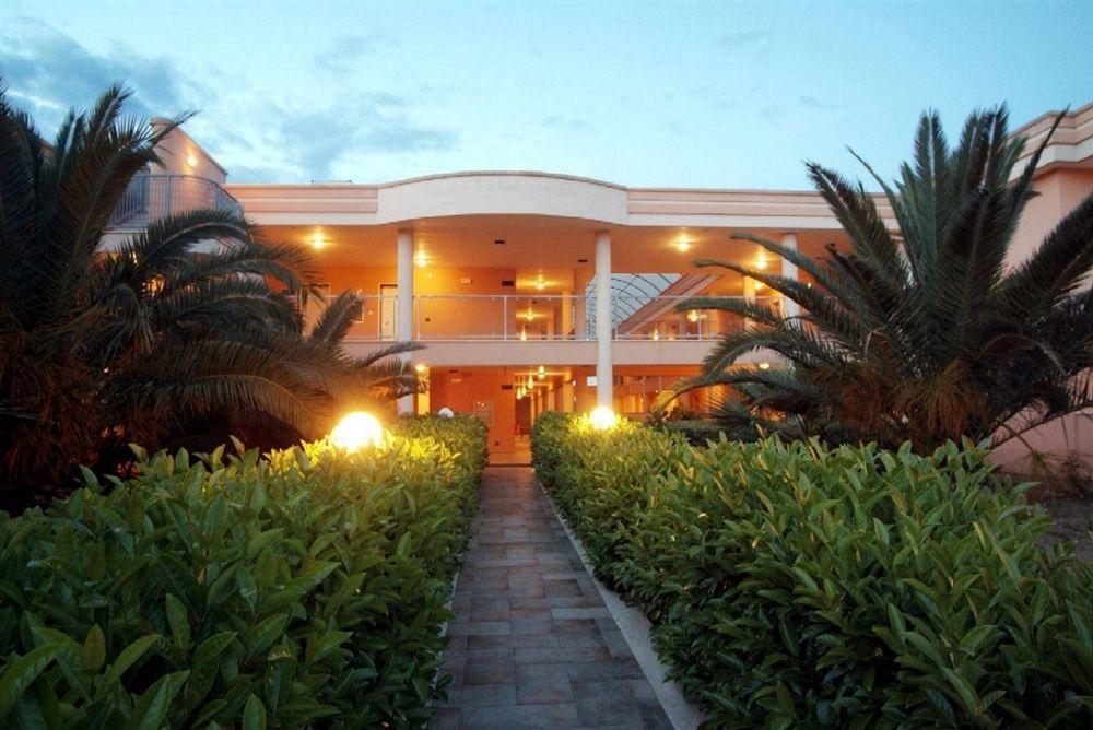 Hotel Minerva Brindisi Dış mekan fotoğraf